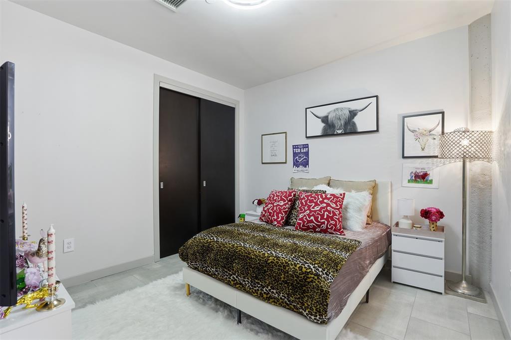 One Montgomery Plaza Residence Condo - Residential