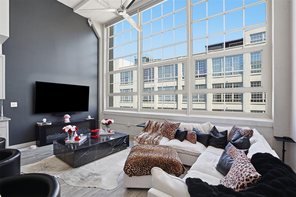 One Montgomery Plaza Residence Condo - Residential