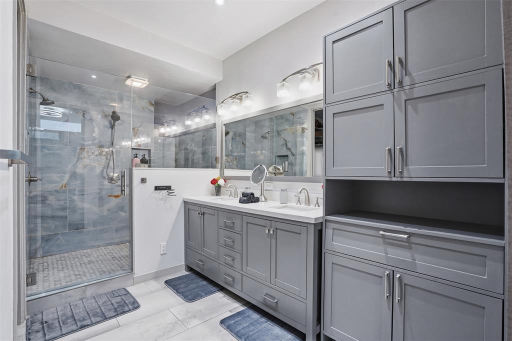 One Montgomery Plaza Residence Condo - Residential