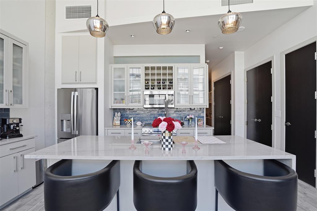 One Montgomery Plaza Residence Condo - Residential