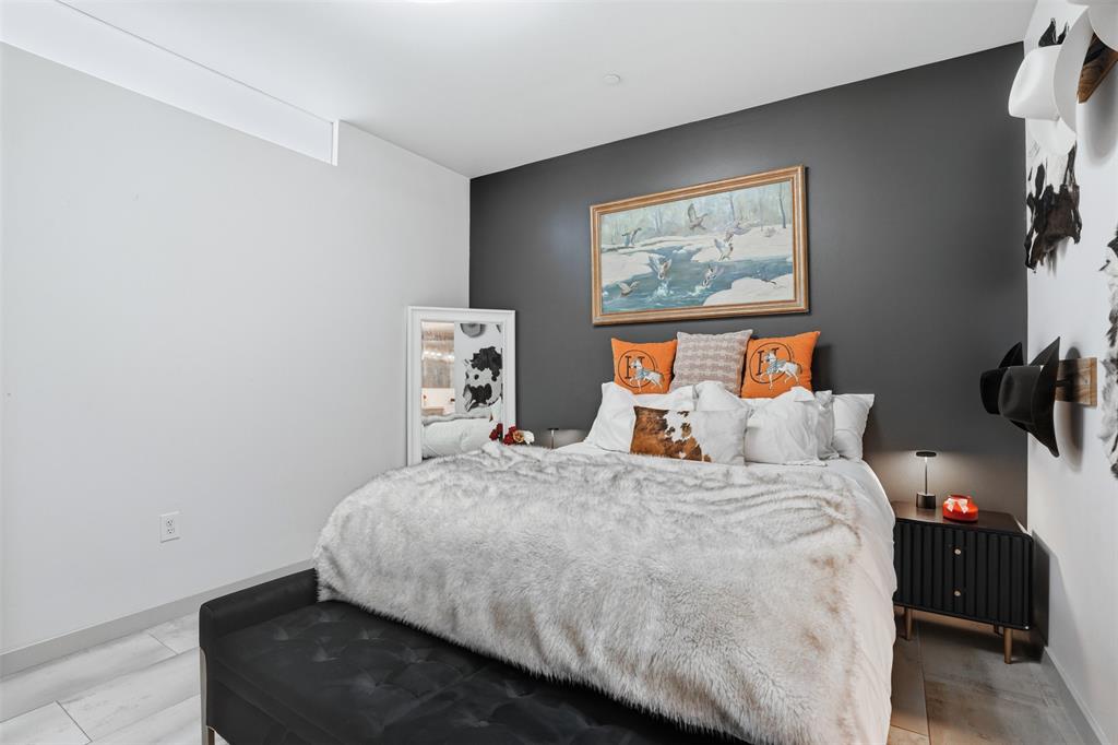 One Montgomery Plaza Residence Condo - Residential