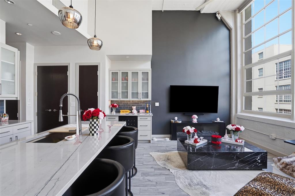 One Montgomery Plaza Residence Condo - Residential