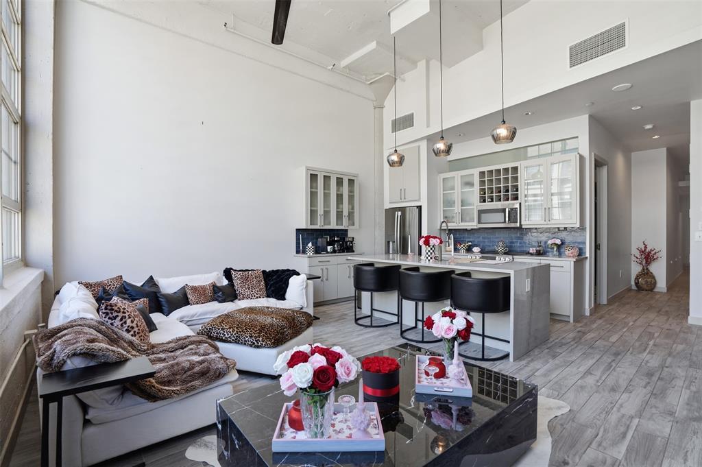 One Montgomery Plaza Residence Condo - Residential