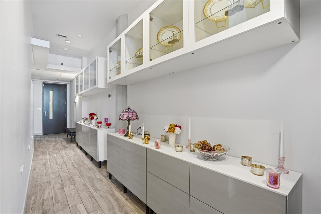 One Montgomery Plaza Residence Condo - Residential