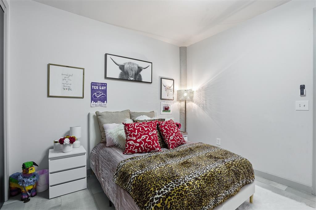 One Montgomery Plaza Residence Condo - Residential