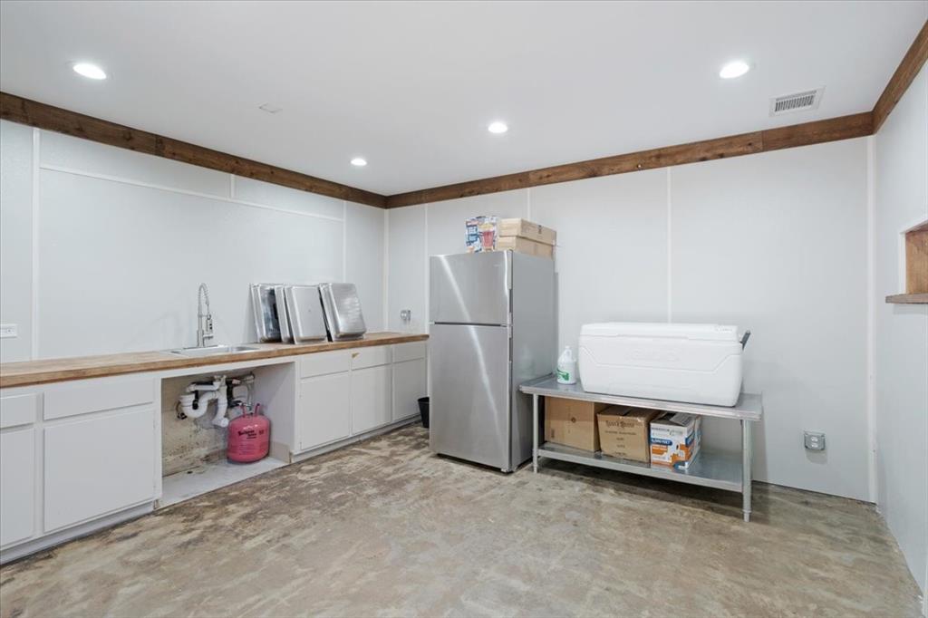 Alvarez Add - Commercial Sale