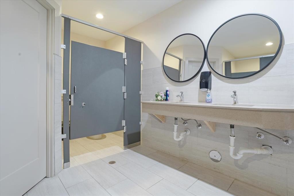 Alvarez Add - Commercial Sale