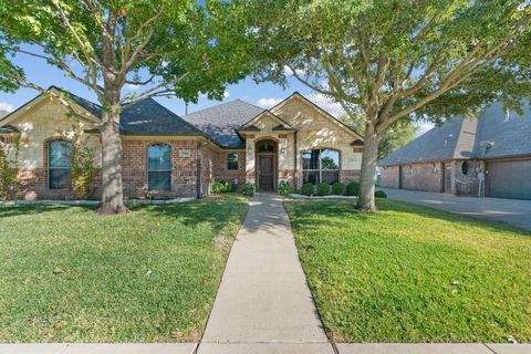 7040 Ridge Crest Drive North Richland Hills TX 76182