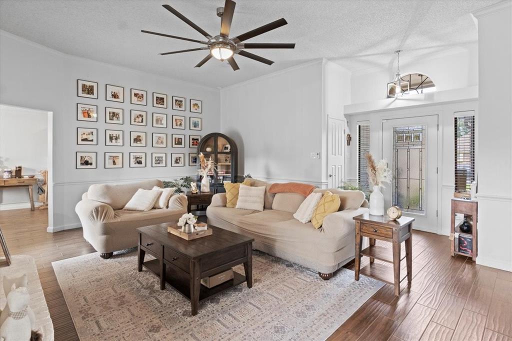 Burleson, Texas 76028, United States, 3 Bedrooms Bedrooms, ,2 BathroomsBathrooms,Residential,Pending,155496