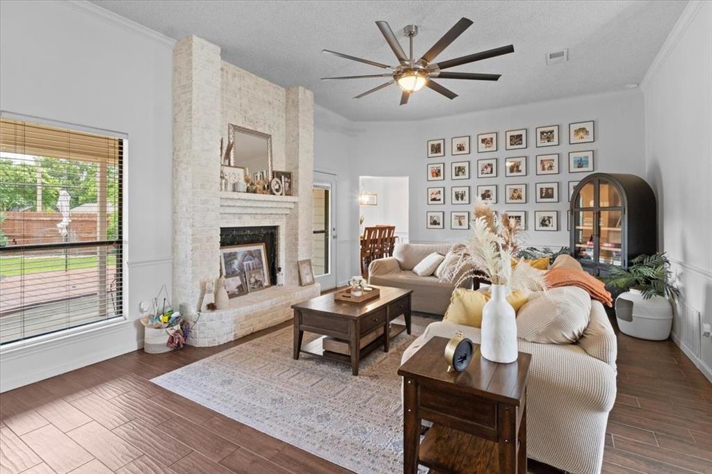 Burleson, Texas 76028, United States, 3 Bedrooms Bedrooms, ,2 BathroomsBathrooms,Residential,Pending,155496