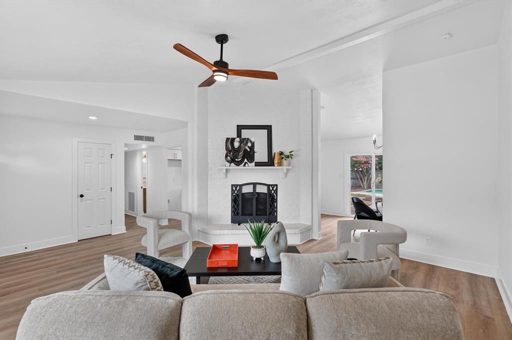1309 Thoreau Lane