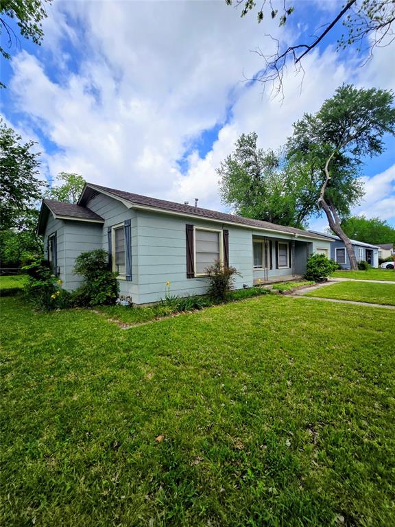 1813 Throckmorton Street