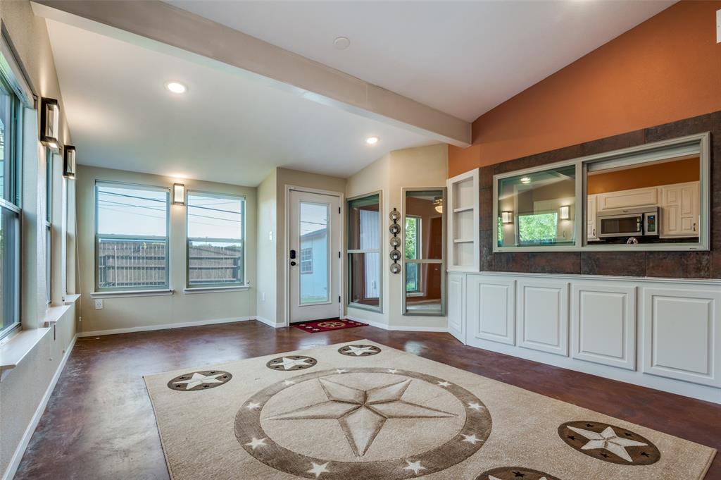 2315 Sharpshire Lane