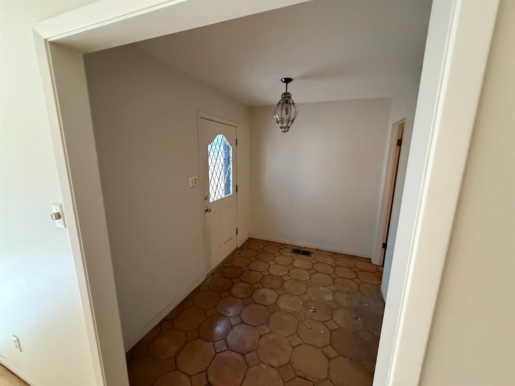 2737 Caton Place