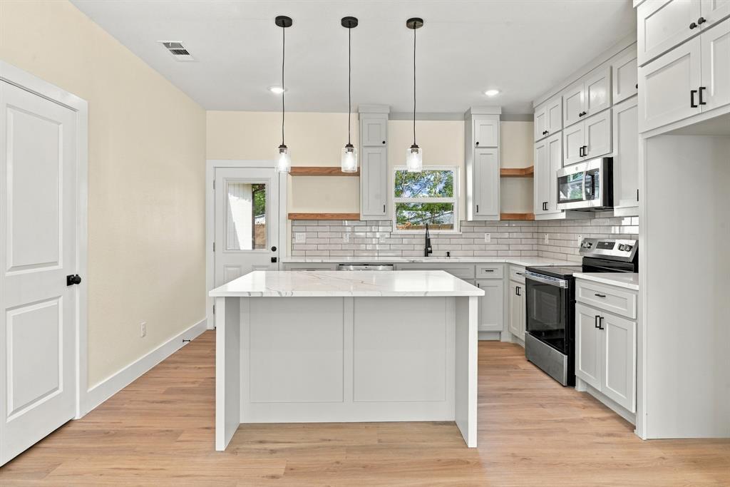 1400 W 12Th Avenue