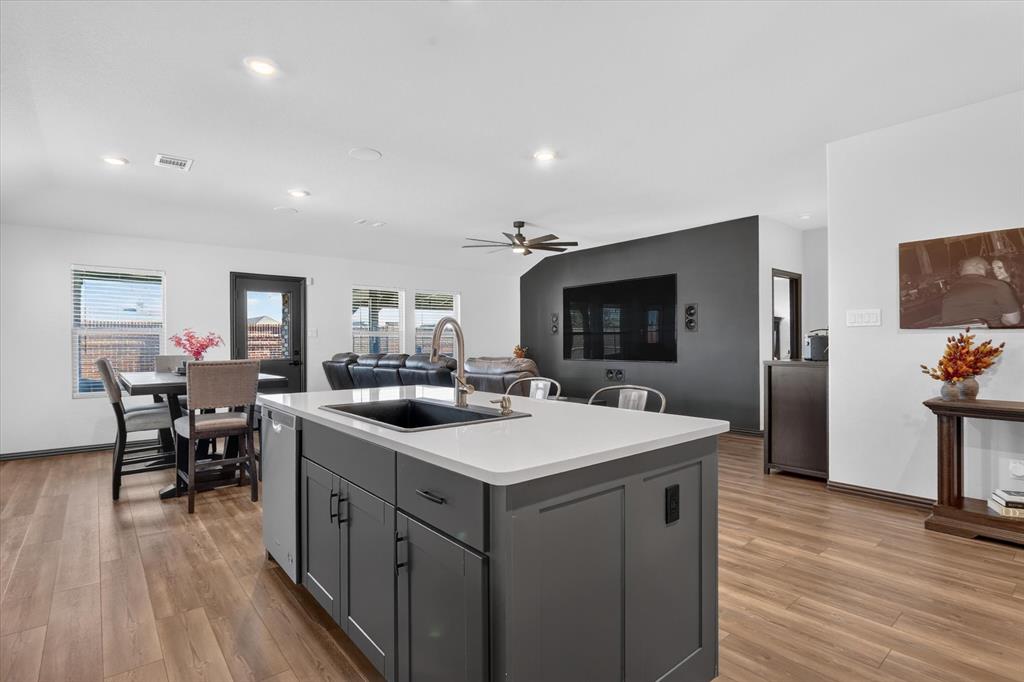 2128 Gill Star Drive