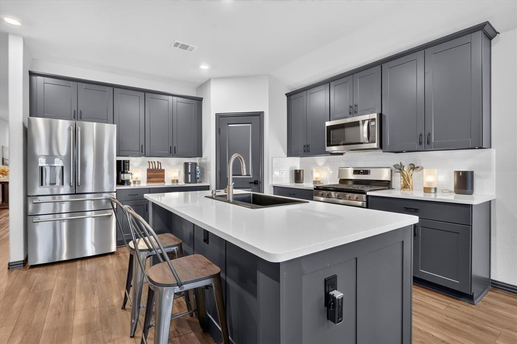 2128 Gill Star Drive