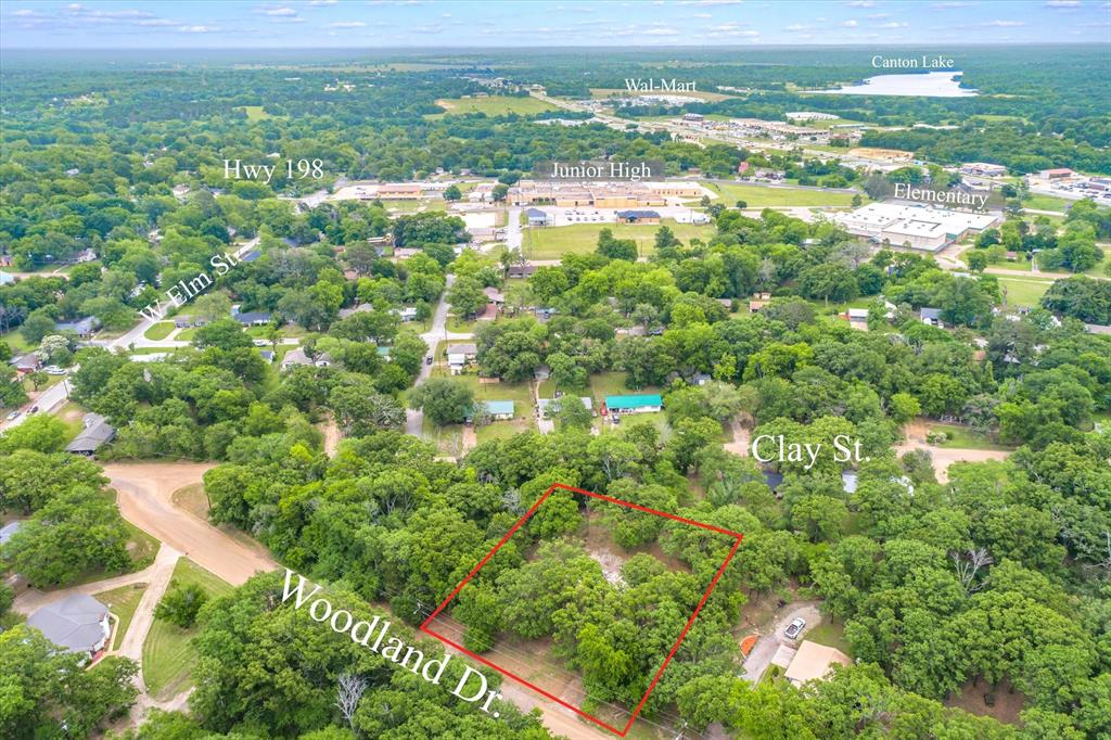 1106 Woodland Drive
