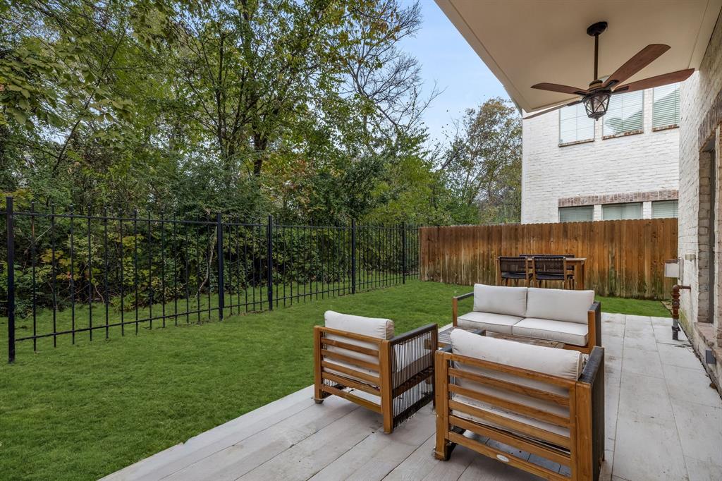 Villas At Ash Creek - Residential