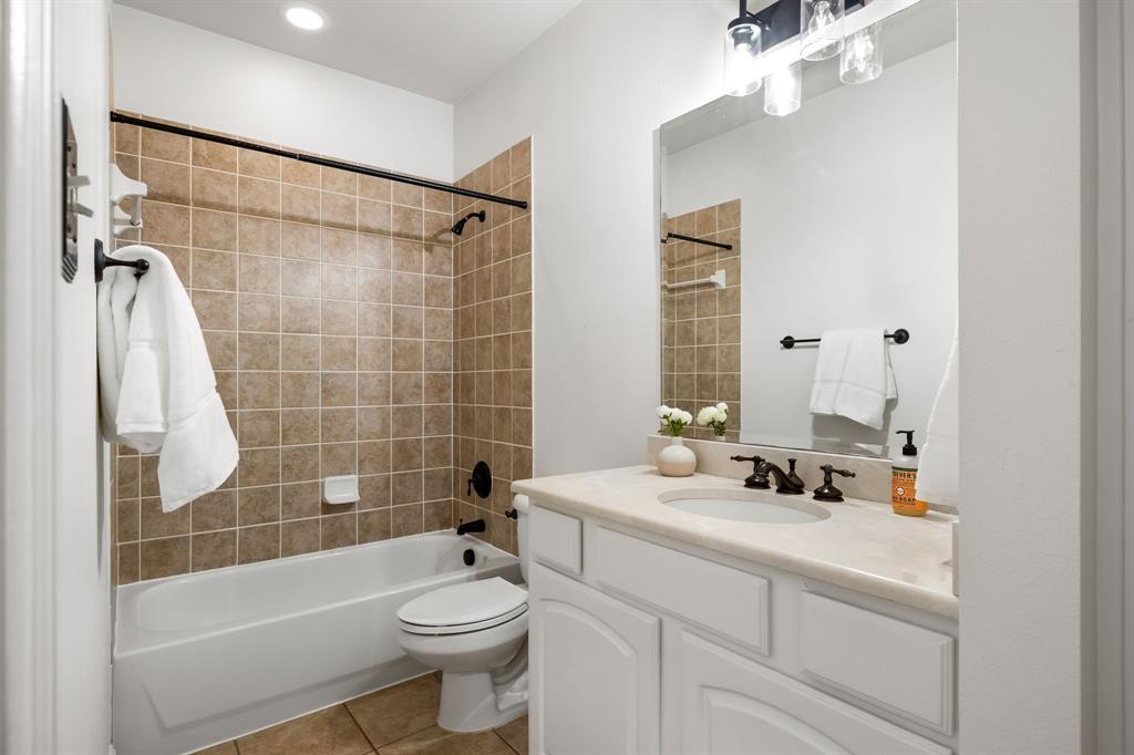 Villas At Ash Creek - Residential