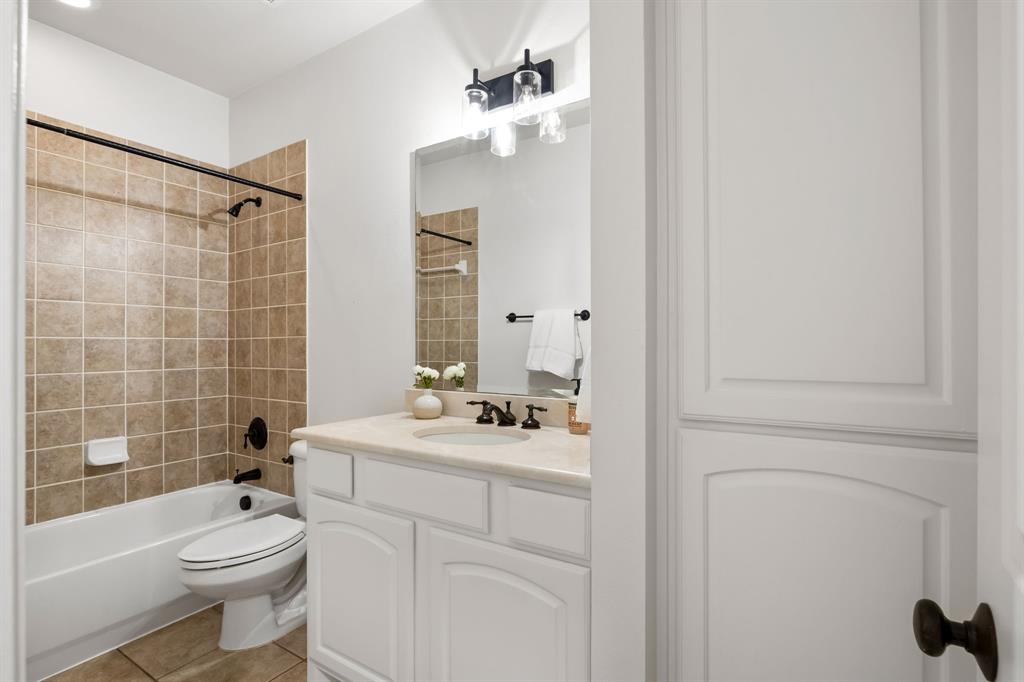 Villas At Ash Creek - Residential