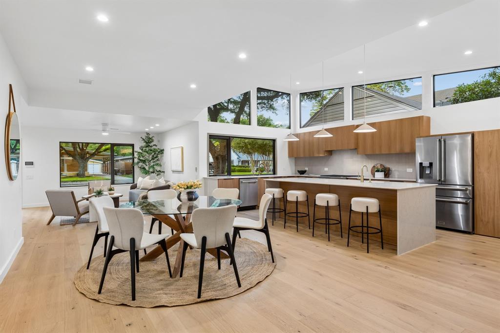 9028 Santa Clara Drive
