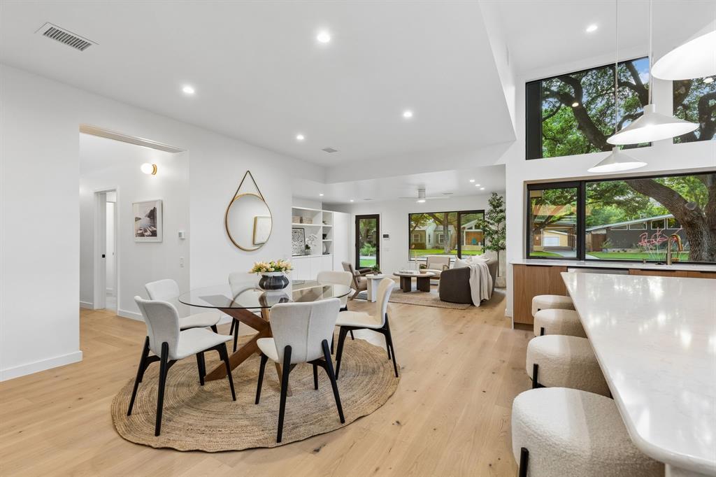 9028 Santa Clara Drive