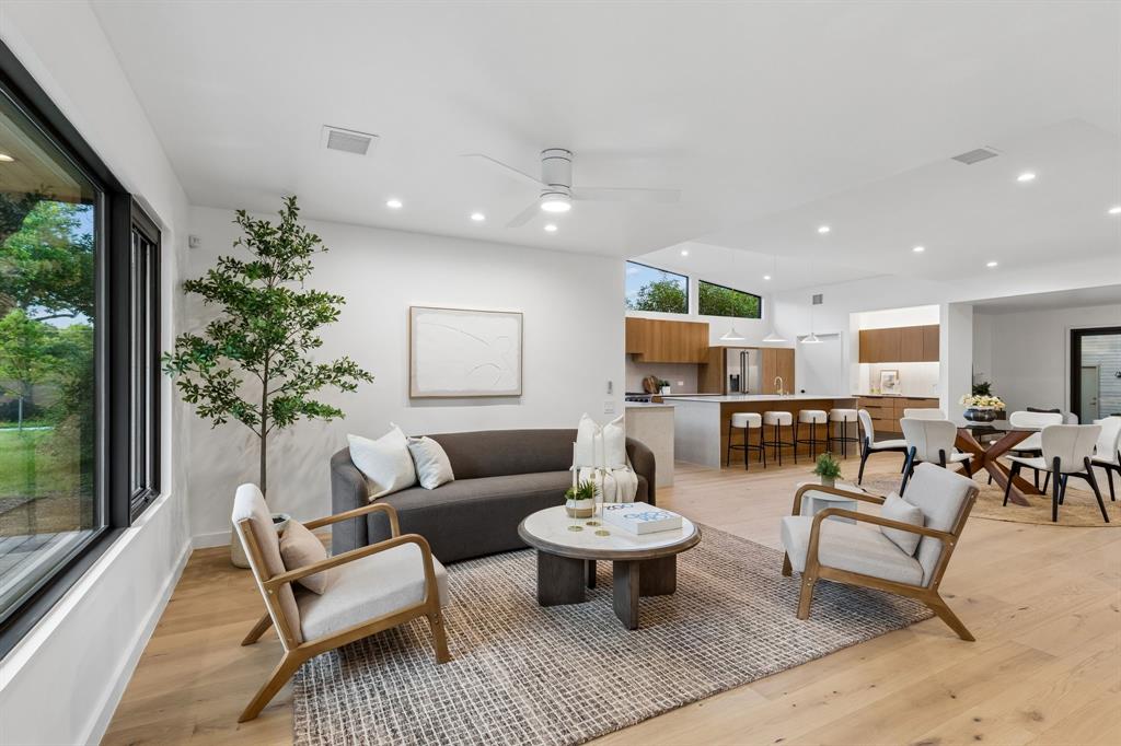 9028 Santa Clara Drive