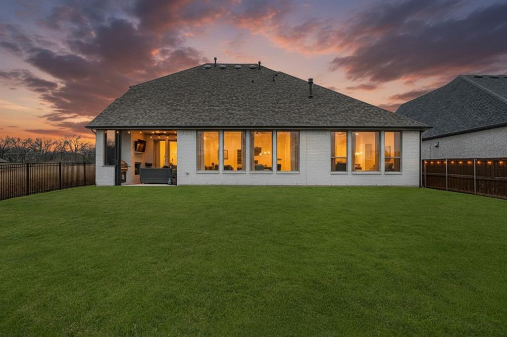 8804 Autumn Lake Trail