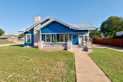 1001 E Wells Street Stamford TX 79553