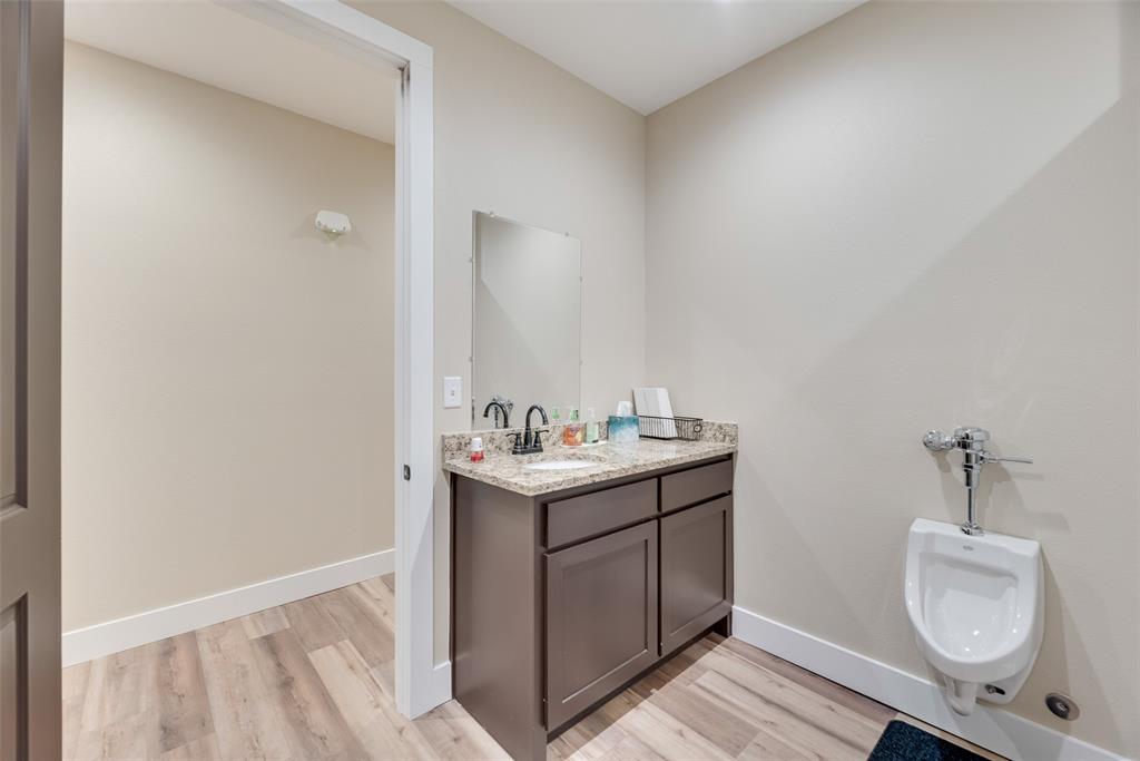 Nnw - Commercial Sale