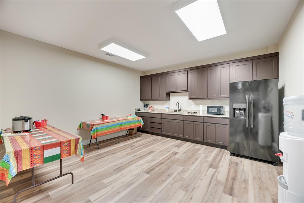 Nnw - Commercial Sale