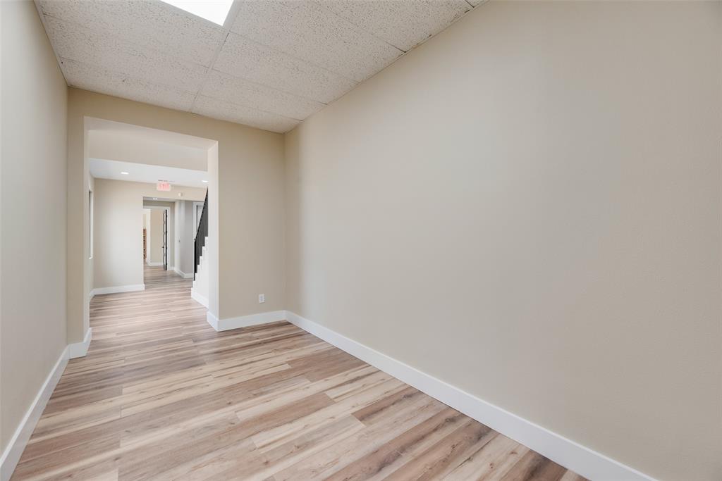 Nnw - Commercial Sale