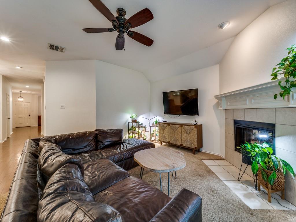 1604 Bridgeport Drive