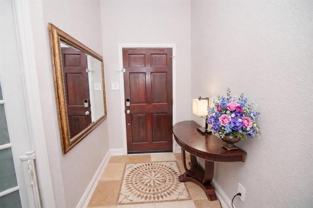 757 Winding Oak Bend