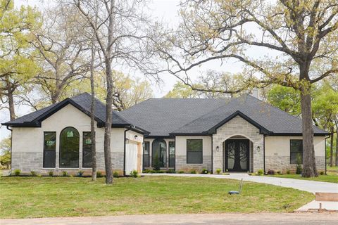 A home in Mabank