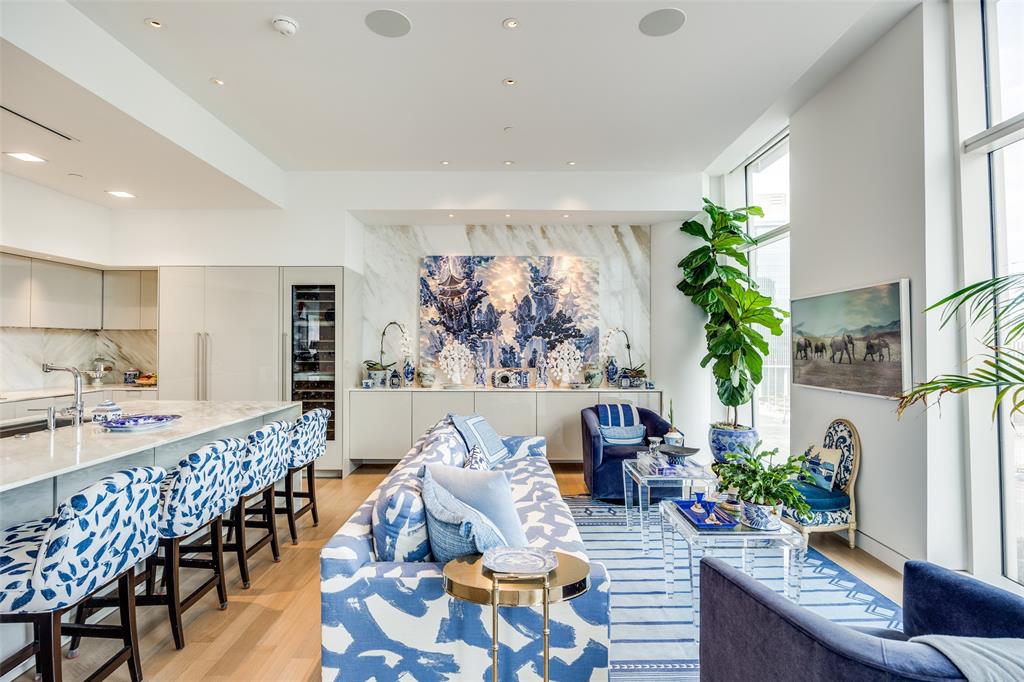 Museum Tower - Residential