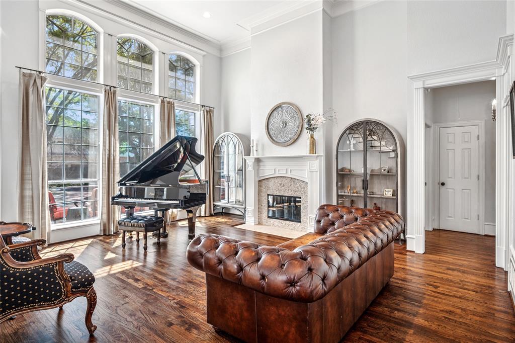 115 Creekway Bend