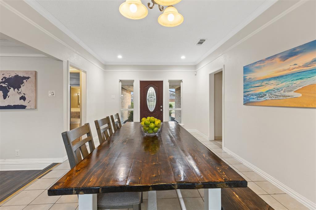 1105 E Spring Valley Road