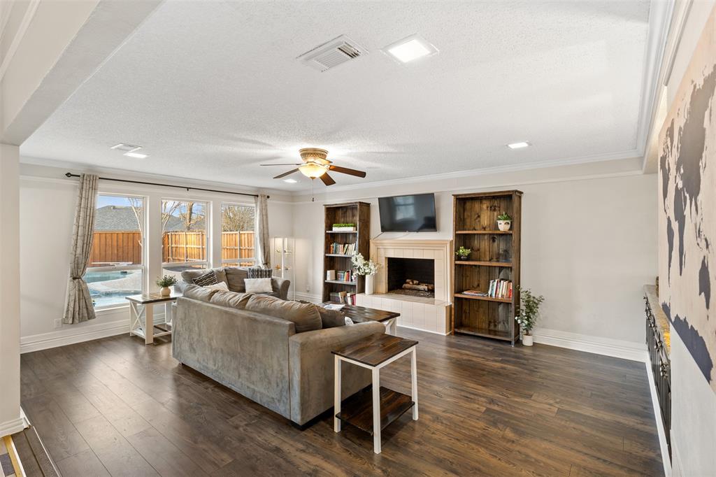 1105 E Spring Valley Road