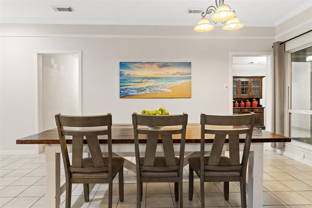 1105 E Spring Valley Road