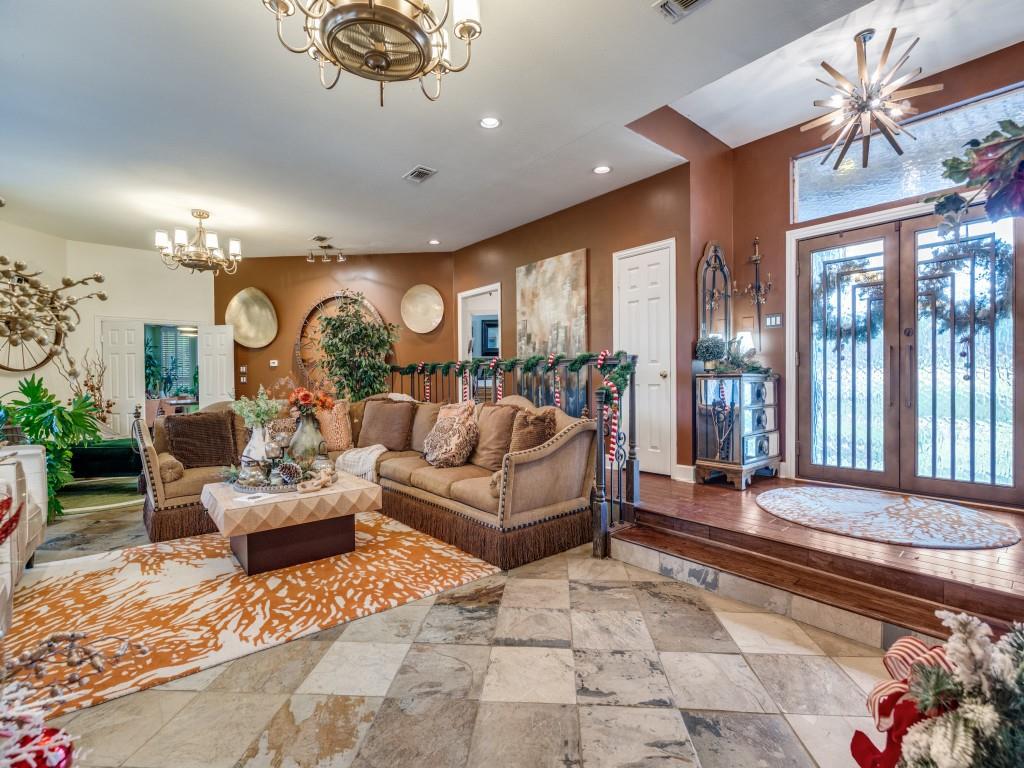 1828 Valley View Drive