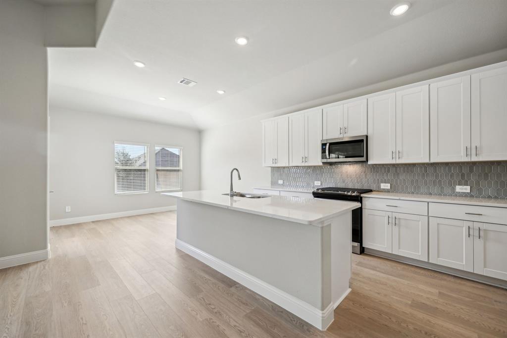 3504 Buffalo Creek Drive