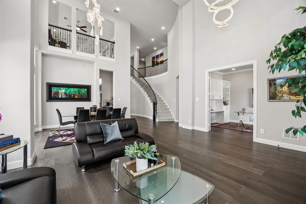 13393 Determine Drive