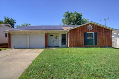 5645 Macgregor Drive, Haltom City, TX 76148 - #: 20635115