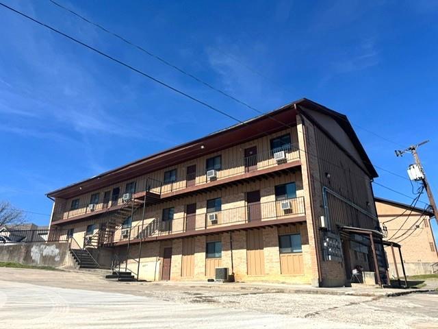 1500 Black Hill Drive