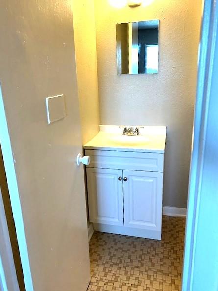 Yeaman E 1173, 4.97 acs - Residential Income