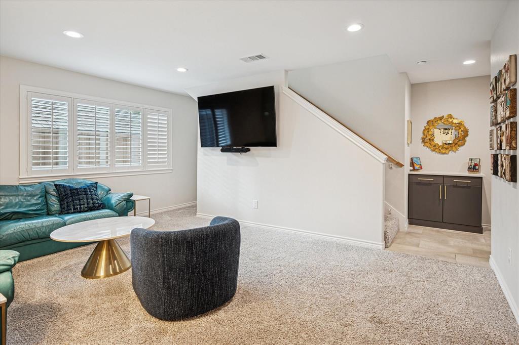 Royal Highlands - Residential