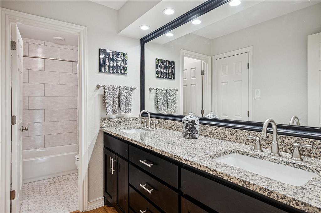 Royal Highlands - Residential