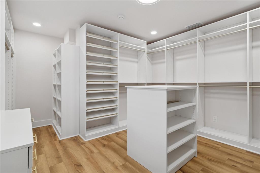 Royal Highlands - Residential